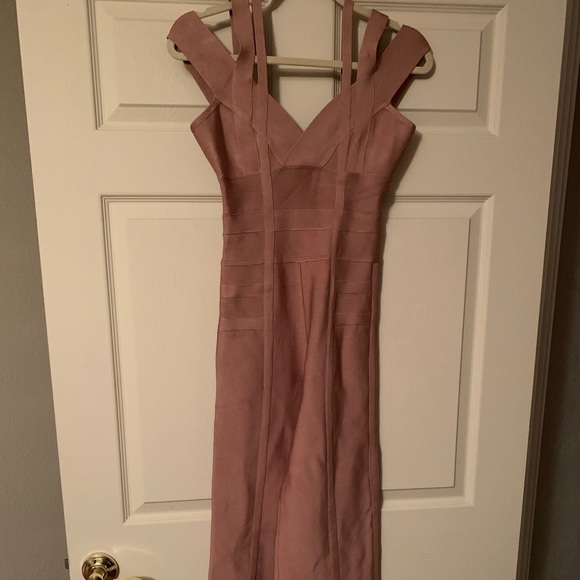 House of CB nude jumpsuit - Picture 2 of 3